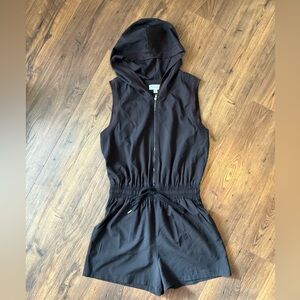 Evereve Black Sleeveless Hooded Romper